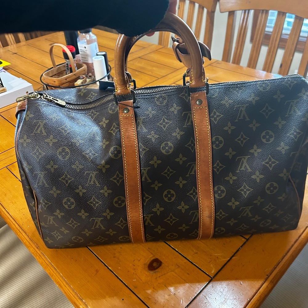 Louis Vuitton Keepall 45 WITH luggage tag. - Picture 2 of 10